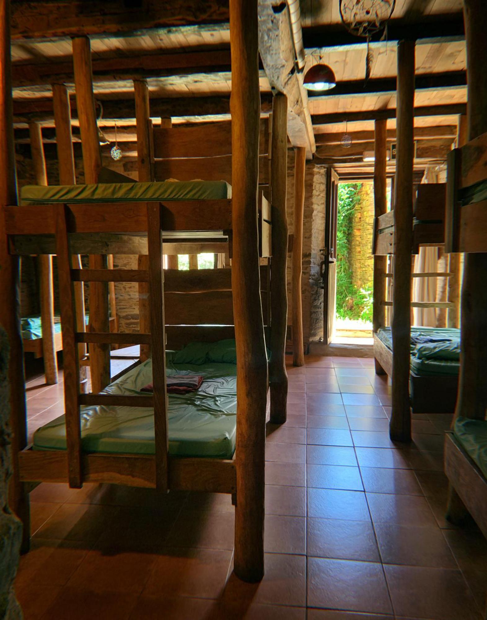 Albergue Eco El Beso - Vegano Tríacastela Exteriör bild