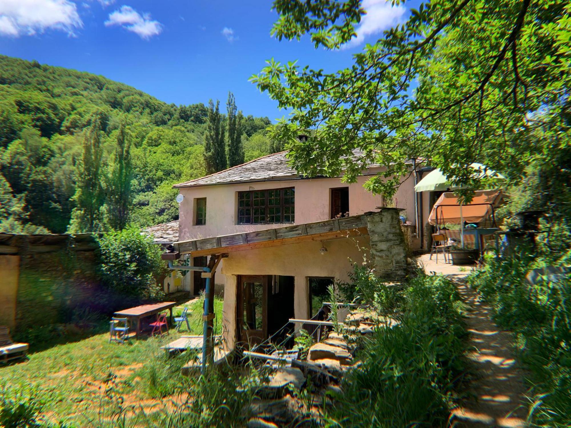 Albergue Eco El Beso - Vegano Tríacastela Exteriör bild